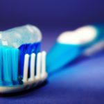 6 erros comuns que podem prejudicar sua escovação dental
