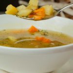 Receita de sopa de verduras light: deliciosa e nutritiva