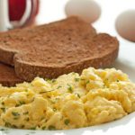 O Ingrediente que Você Deve Adicionar aos Ovos Mexidos para Acelerar o Metabolismo e Queimar Calorias