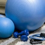 Personal Trainer Dá Dicas Para Iniciar e Manter Novos Hábitos de Exercícios em Casa