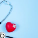 Sopro no coração - Sintomas, causas e tratamento