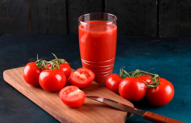 Suco detox simples de tomate