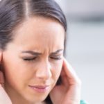 Zumbido do ouvido: como lidar com este sintoma da COVID