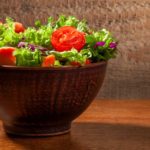 Receita de salada de verduras saudável e fácil de fazer