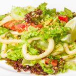 Receita de salada de lula light: prática e diferente