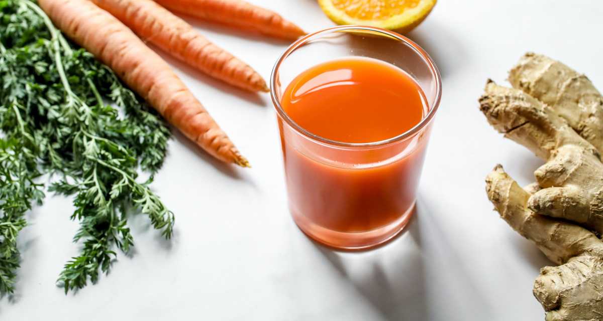 Suco detox com cenoura