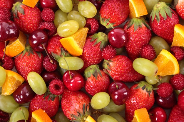 frutas vermelhas, cítricas e uvas