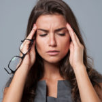 Dor de cabeça: principais causas e o que fazer